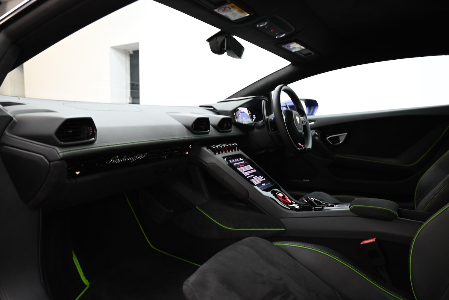 Used Lamborghini Huracan 2023 for sale - 77510799: Photo 11