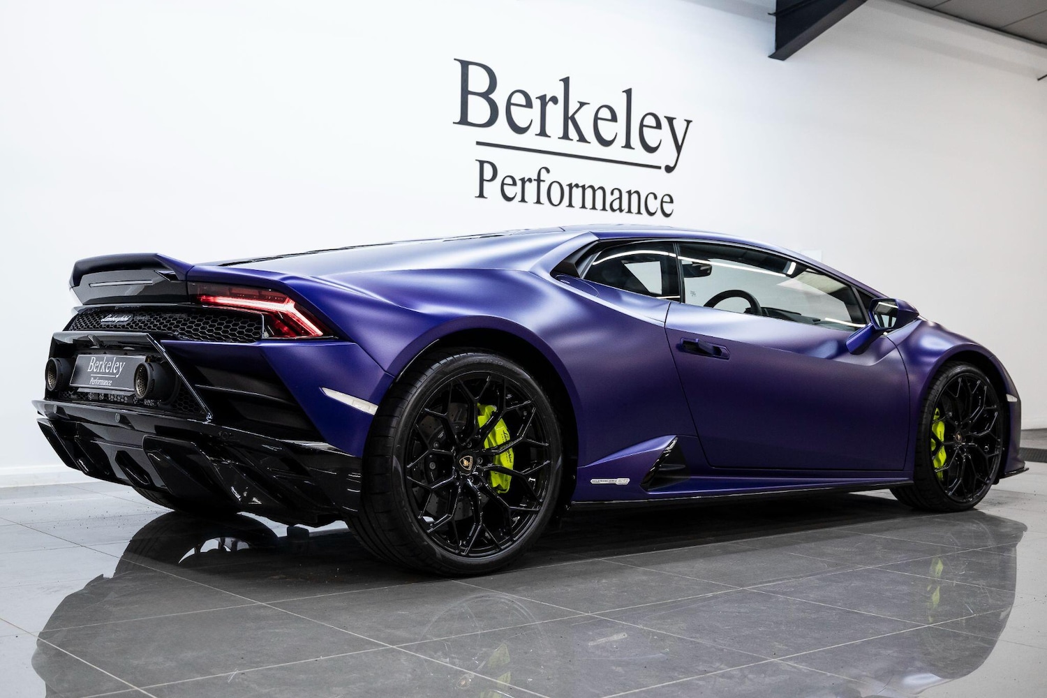 Used Lamborghini Huracan 2023 for sale - 77510799: Photo 3