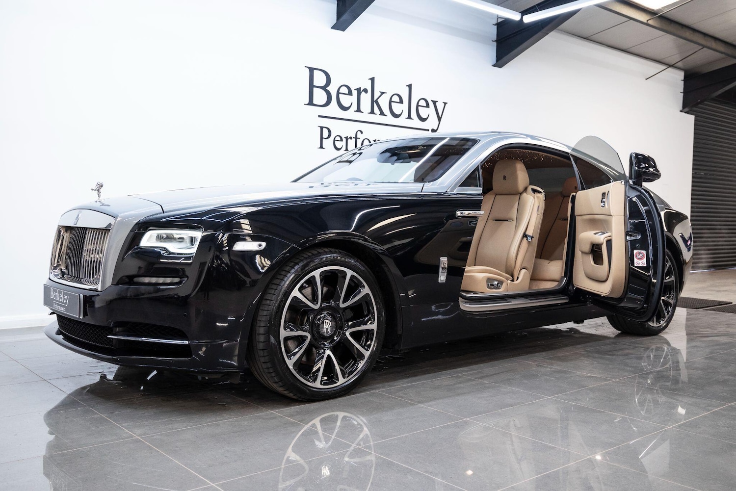 Used Rolls-Royce Wraith for sale - 77892467: Photo 2