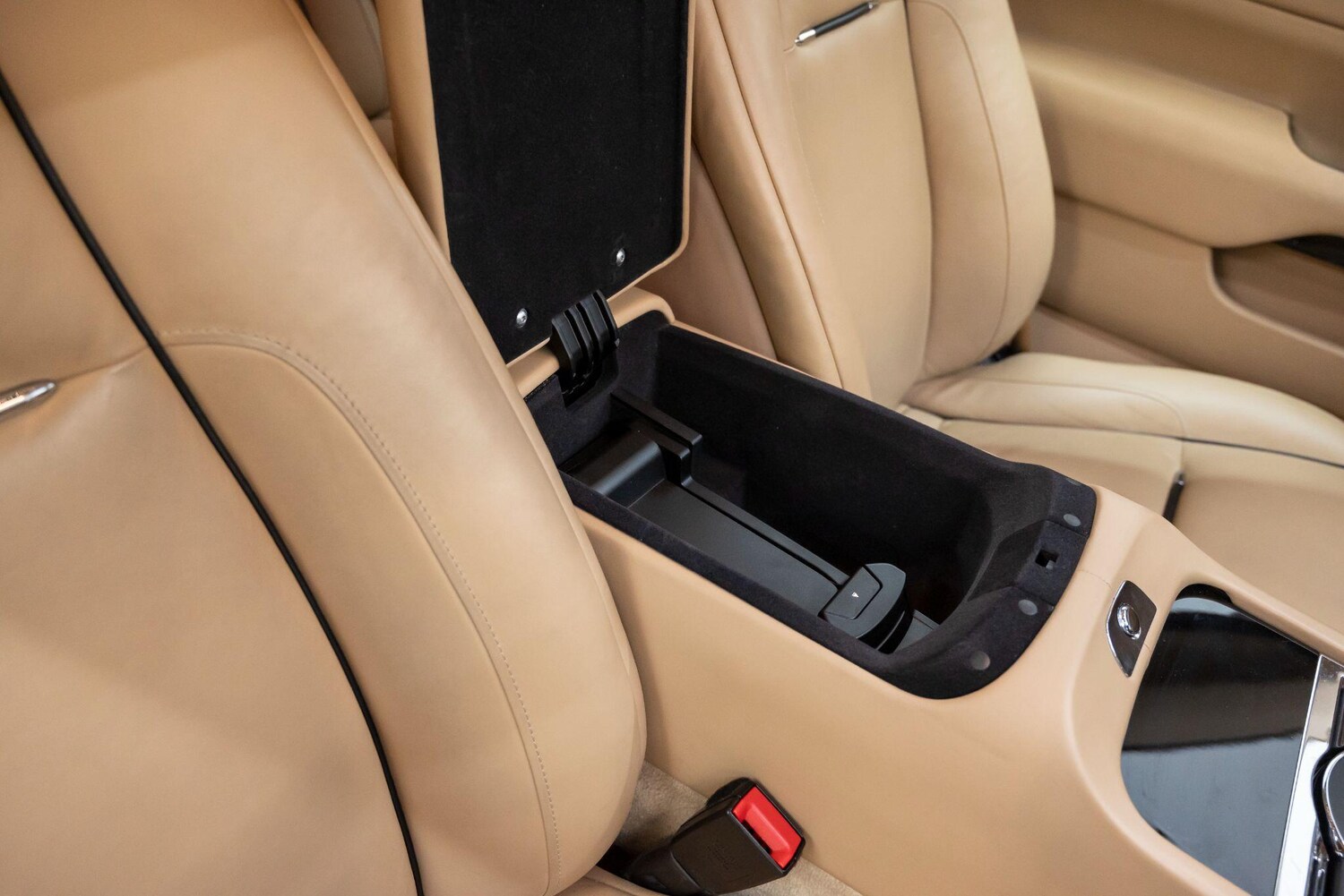 Used Rolls-Royce Wraith for sale - 77892467: Photo 24