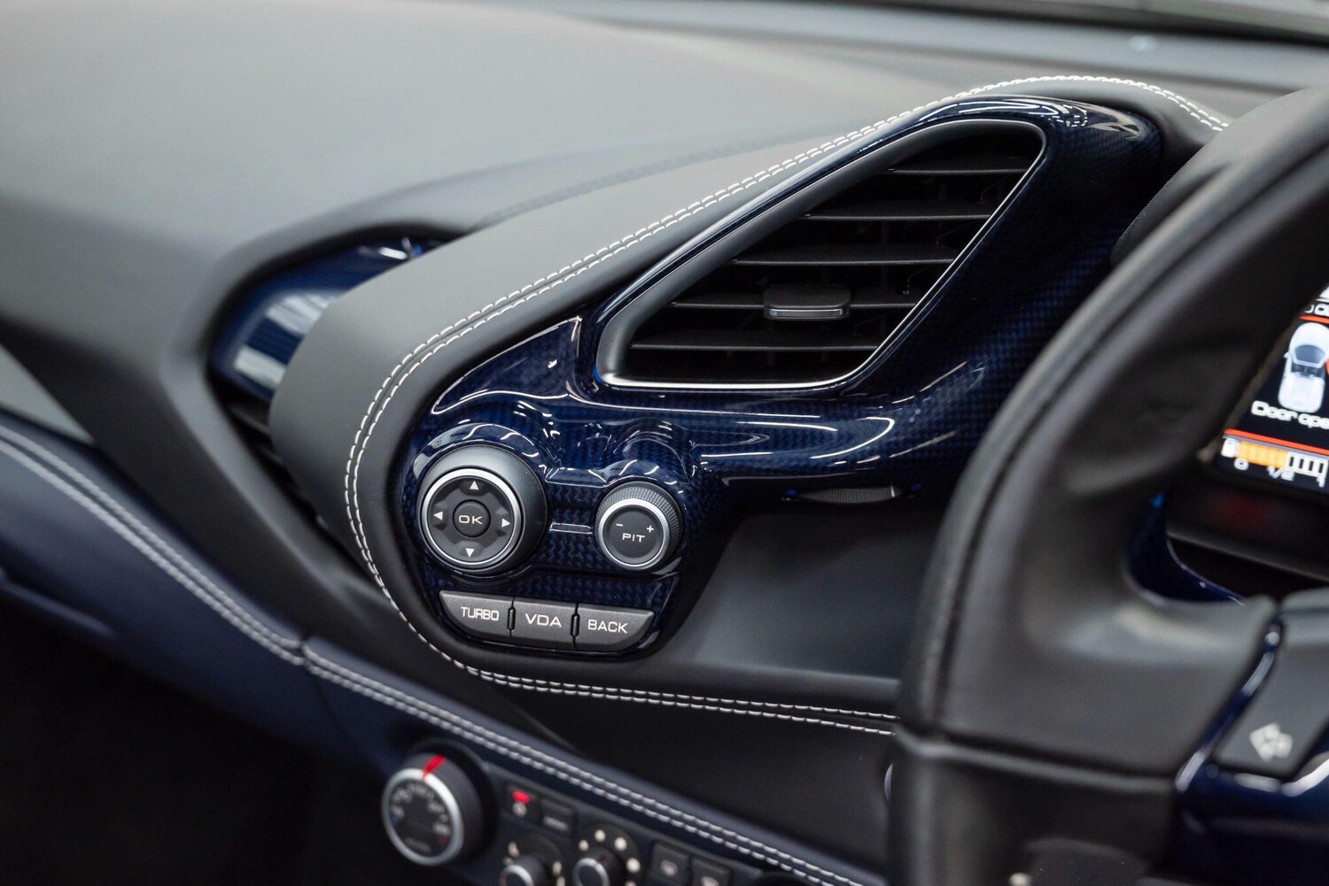 Used Ferrari 488 2017 for sale - 77510722: Photo 33