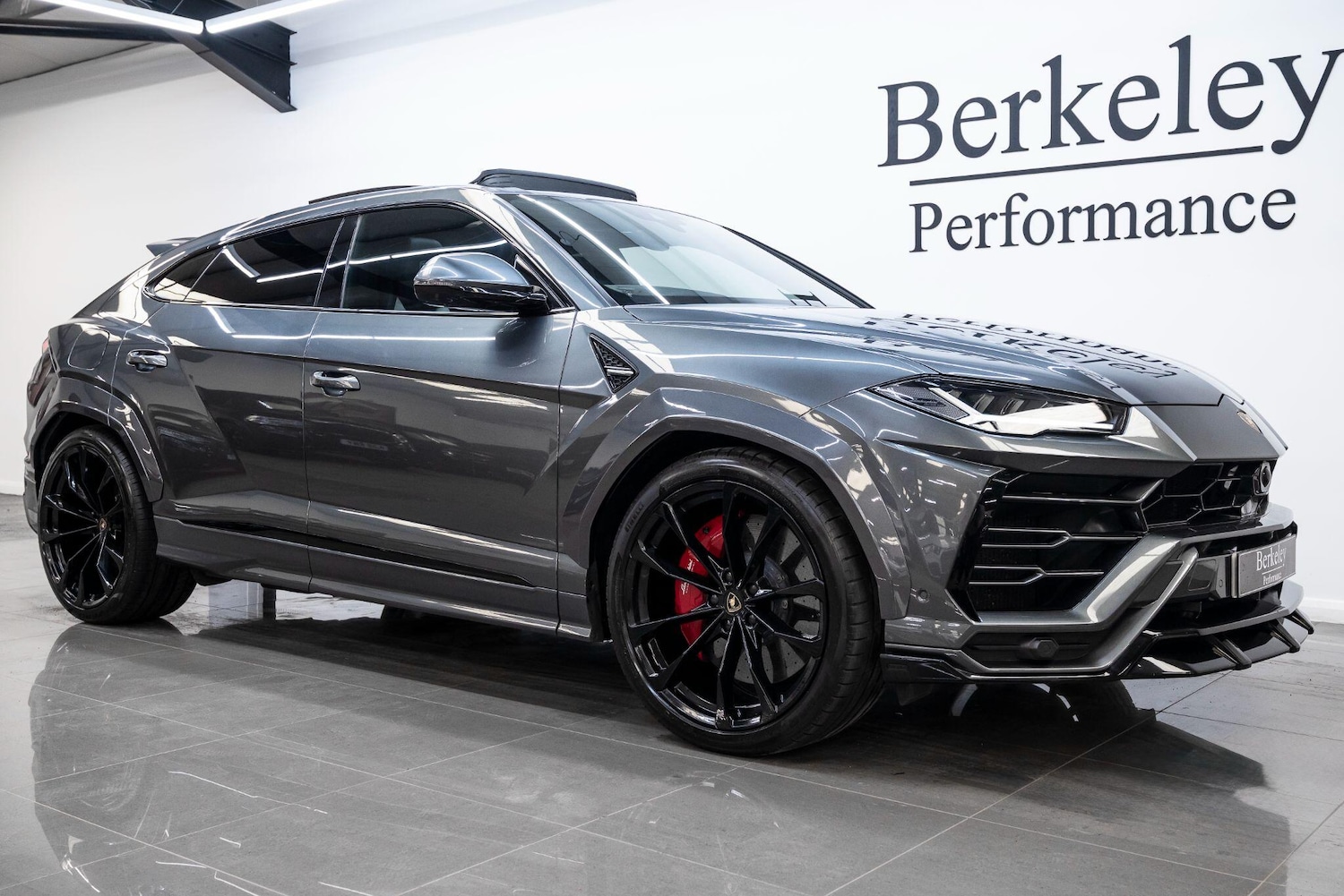 Used Lamborghini Urus 2020 for sale - 77637372: Photo 1