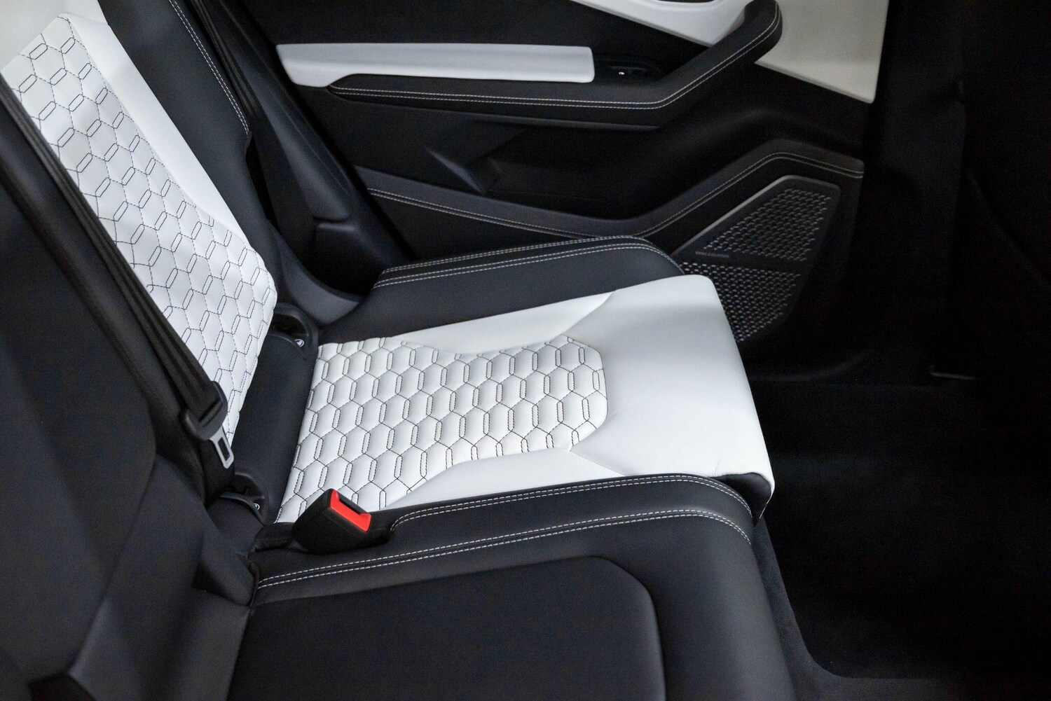 Used Lamborghini Urus 2020 for sale - 77637372: Photo 48