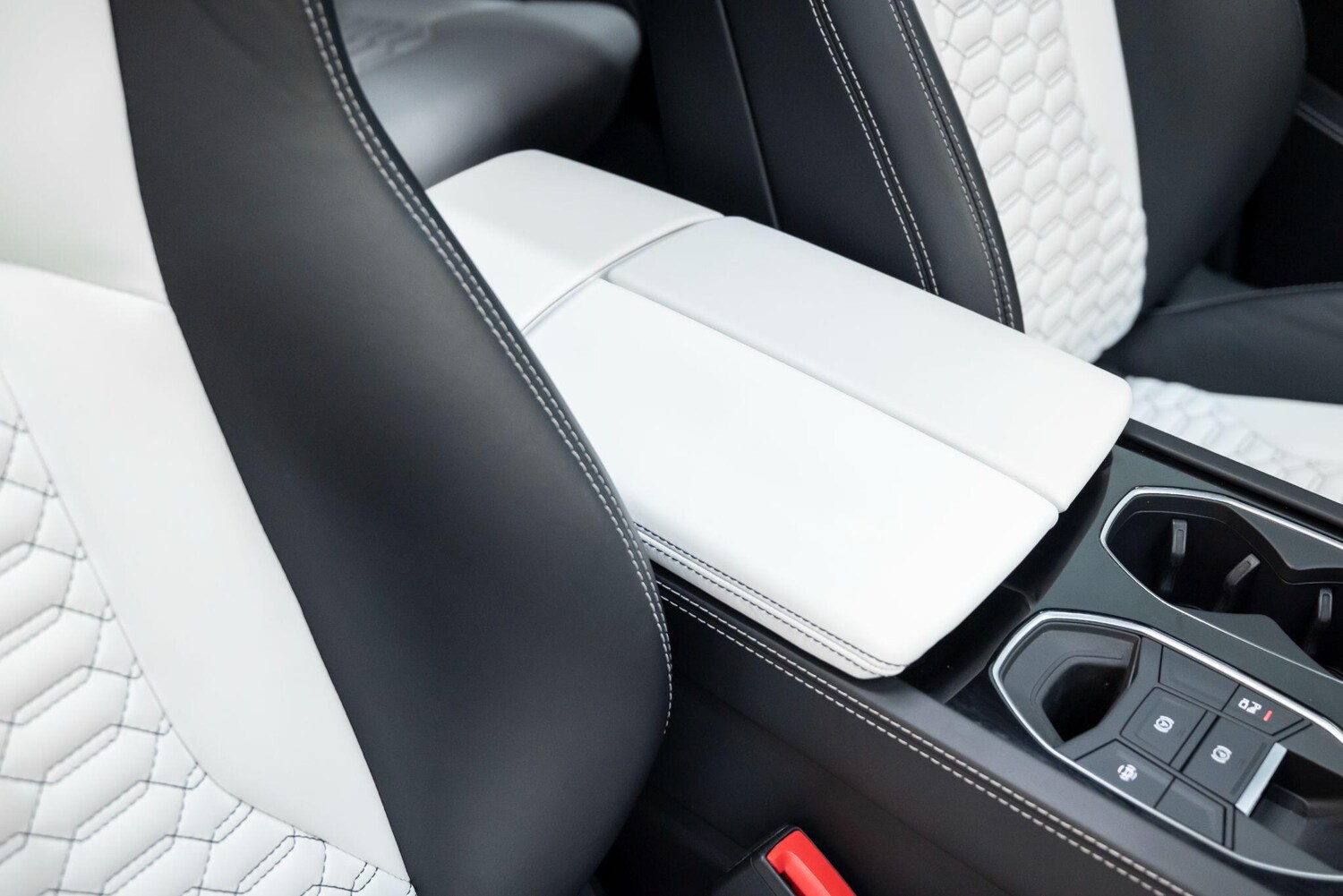 Used Lamborghini Urus 2020 for sale - 77637372: Photo 66