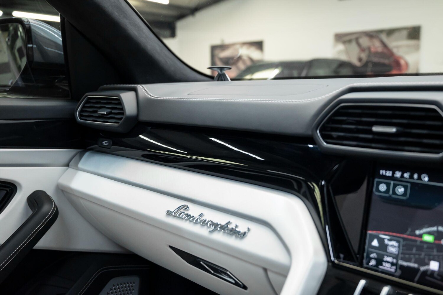 Used Lamborghini Urus 2020 for sale - 77637372: Photo 69