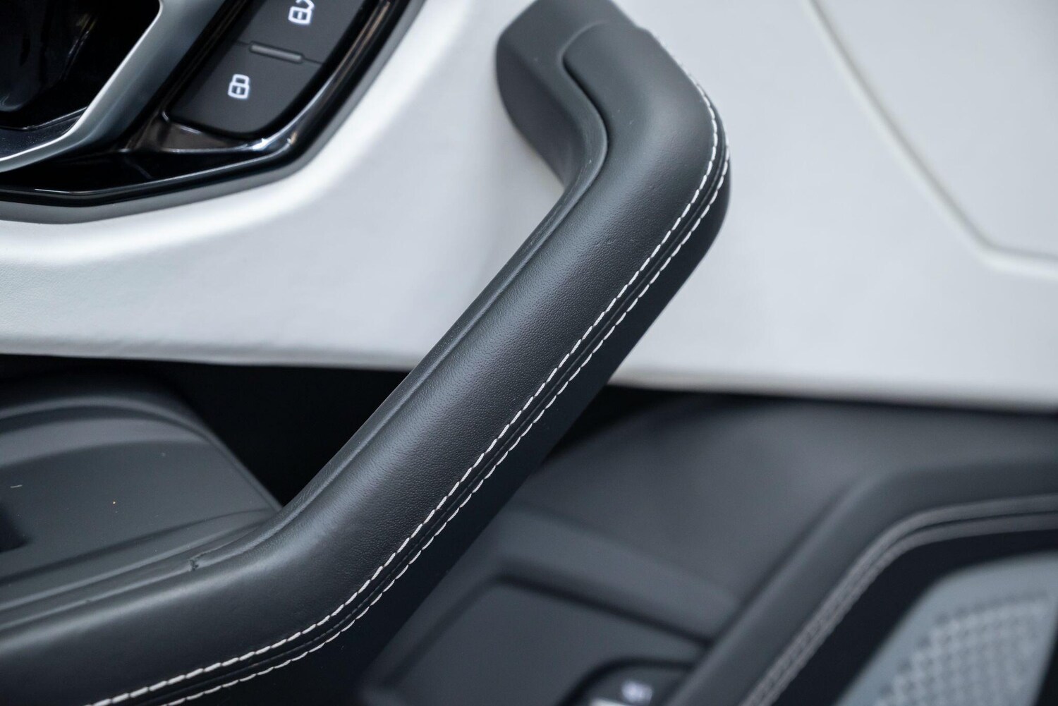 Used Lamborghini Urus 2020 for sale - 77637372: Photo 76