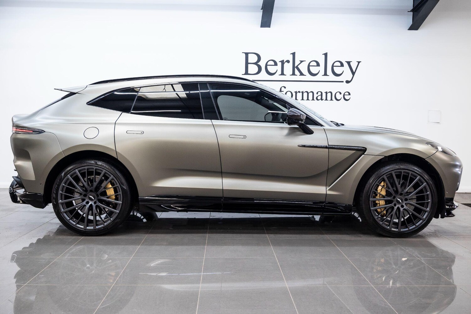 Used Aston Martin DBX for sale - 77510020: Photo 15