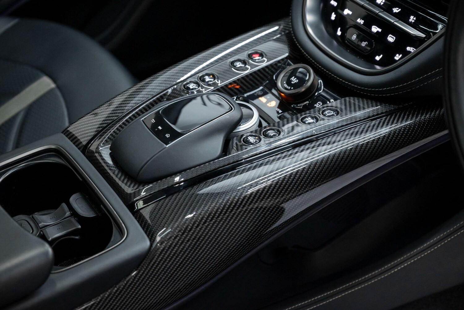 Used Aston Martin DBX for sale - 77510020: Photo 18