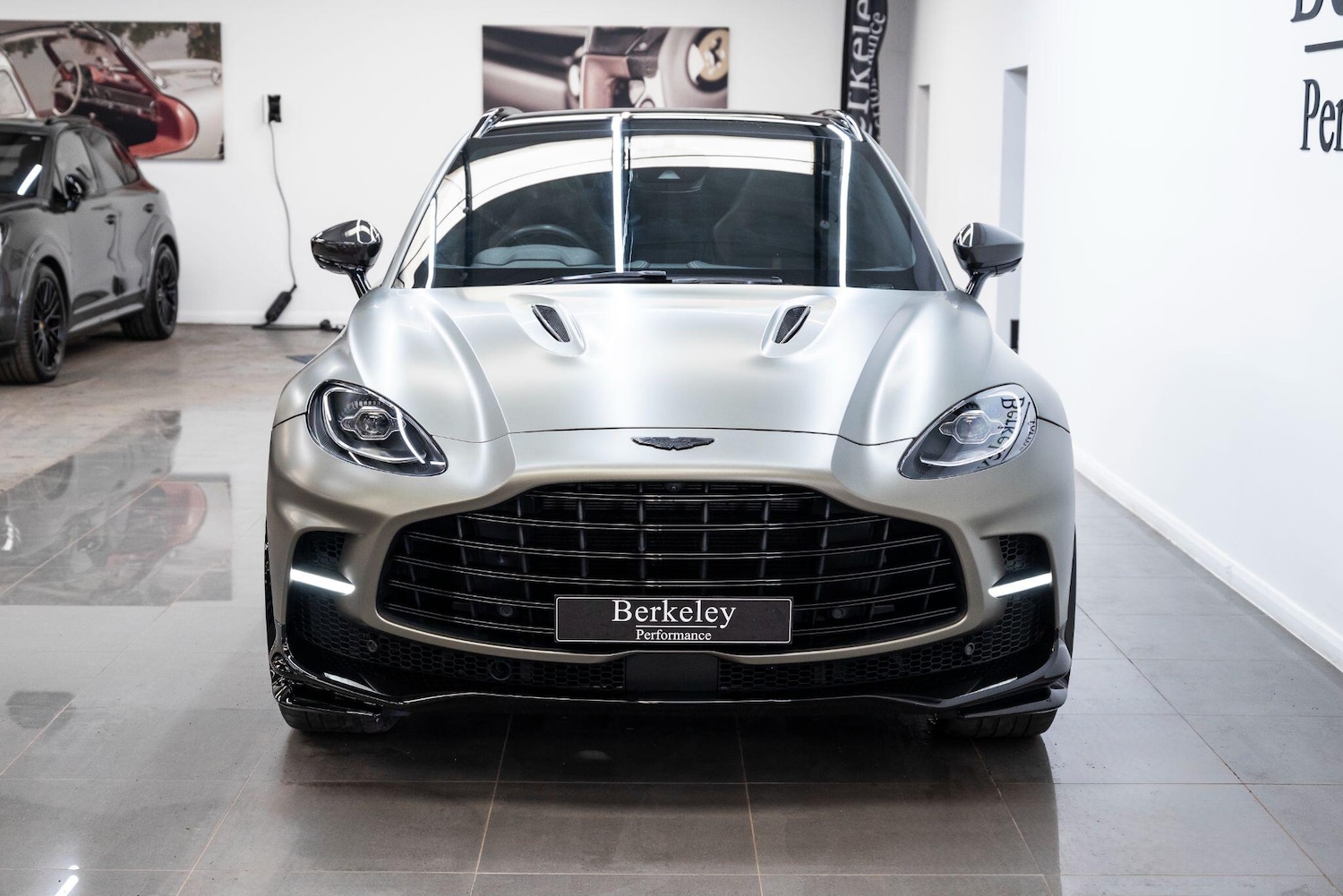Used Aston Martin DBX for sale - 77510020: Photo 2