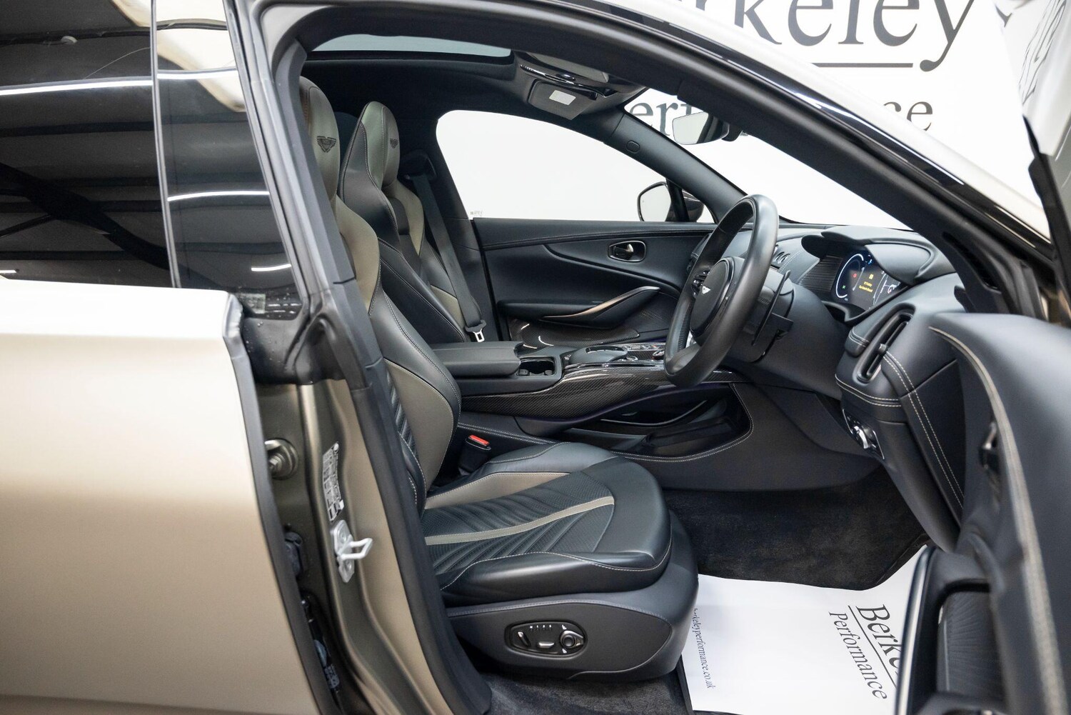 Used Aston Martin DBX for sale - 77510020: Photo 22