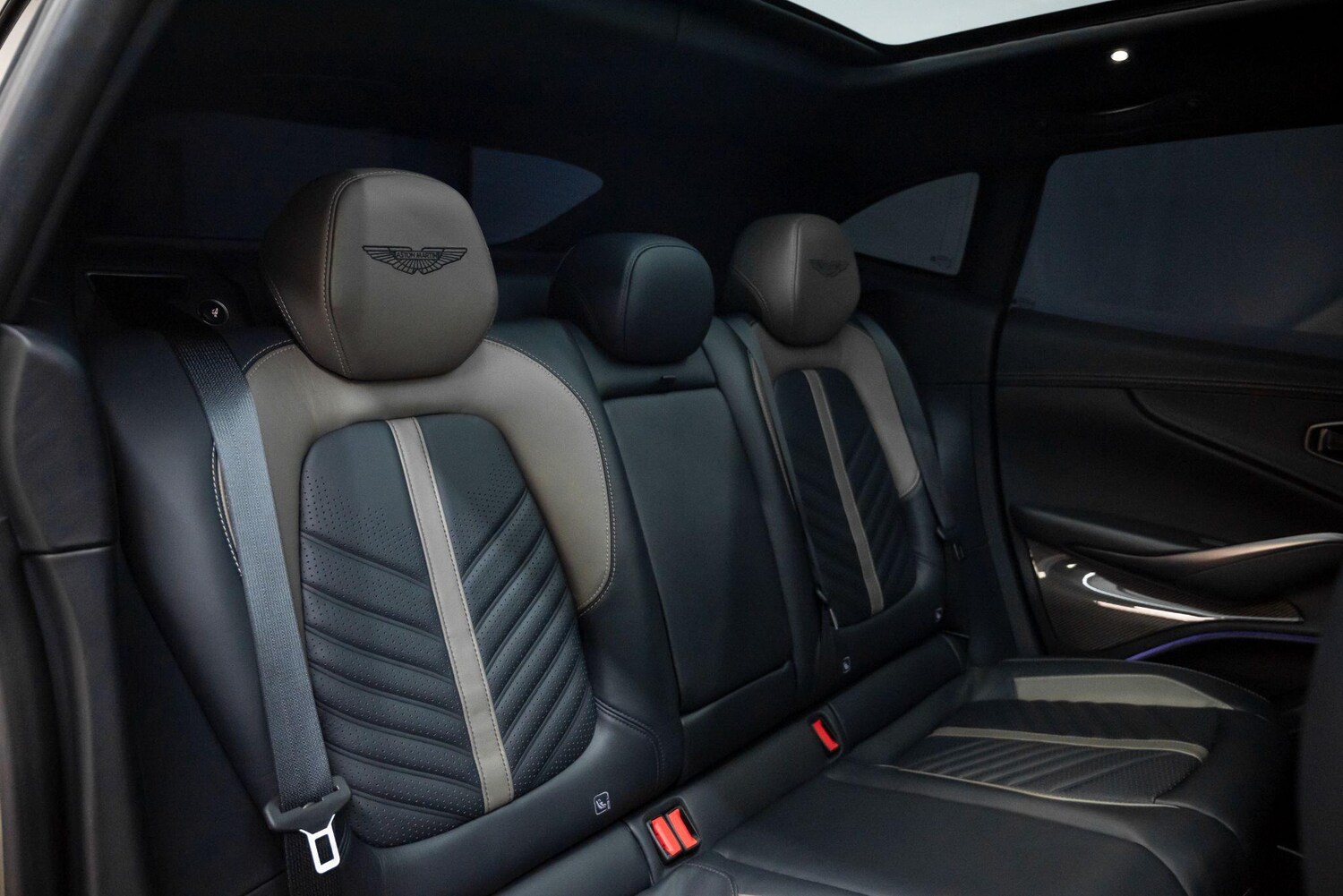 Used Aston Martin DBX for sale - 77510020: Photo 29