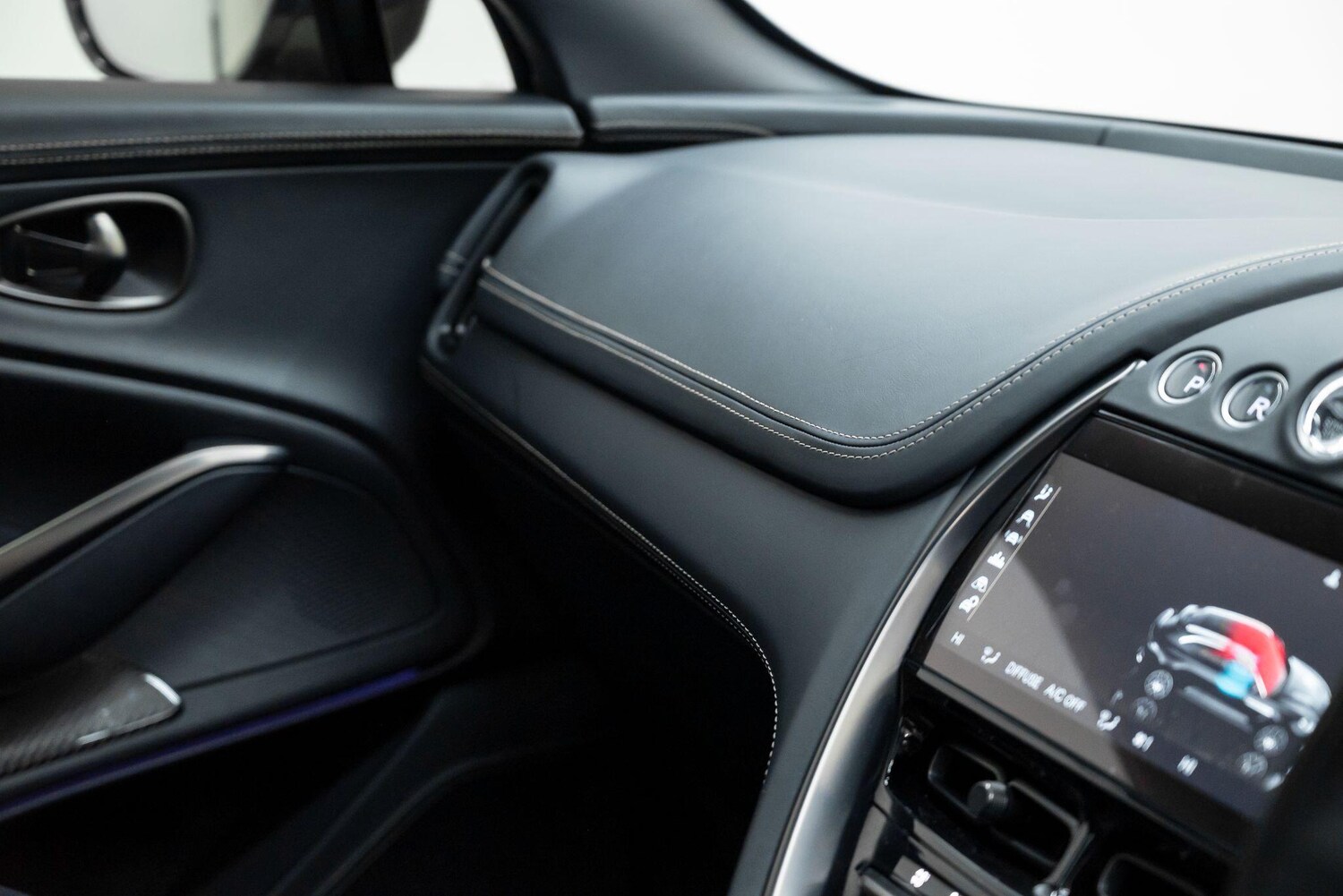 Used Aston Martin DBX for sale - 77510020: Photo 77