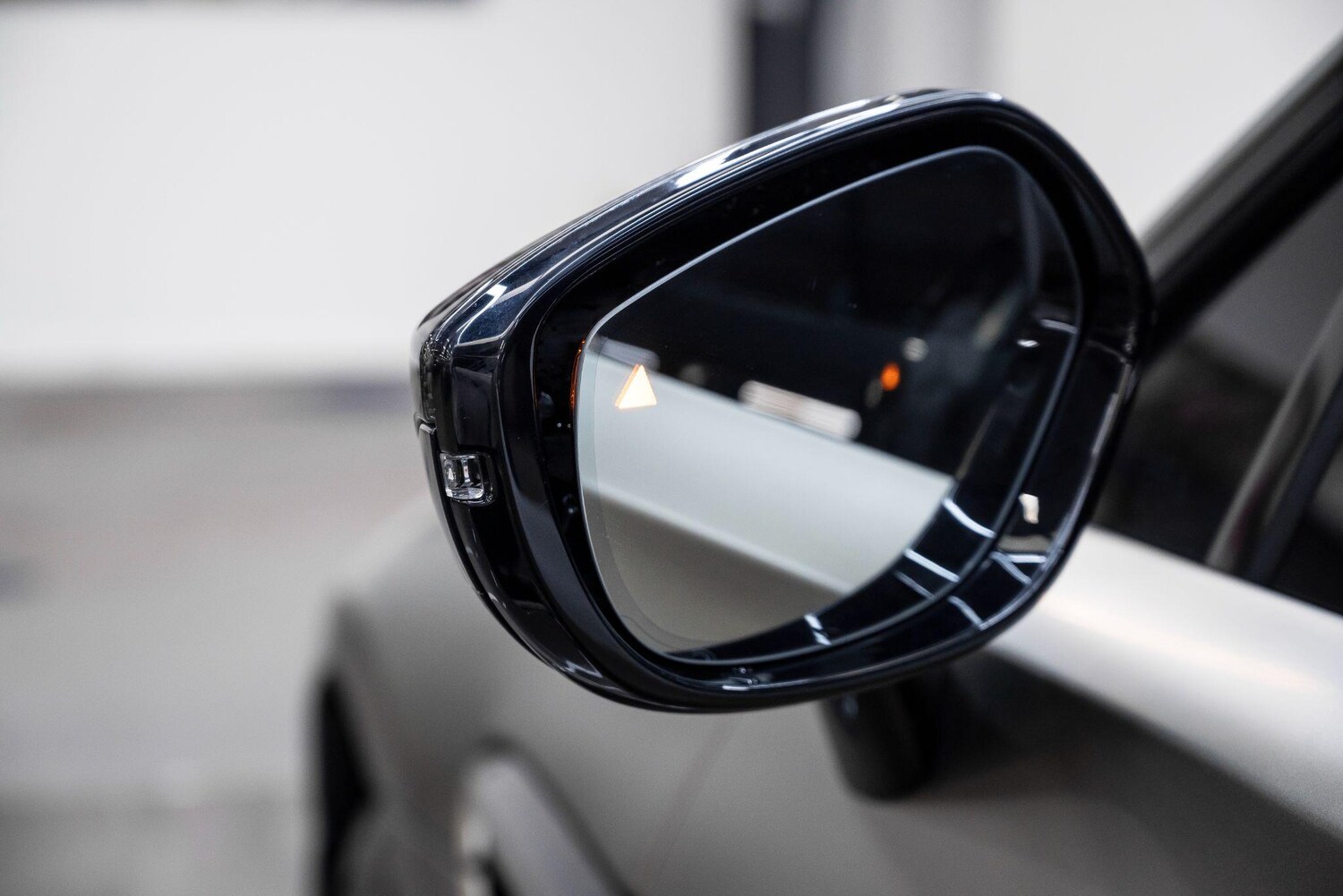 Used Aston Martin DBX for sale - 77510020: Photo 78