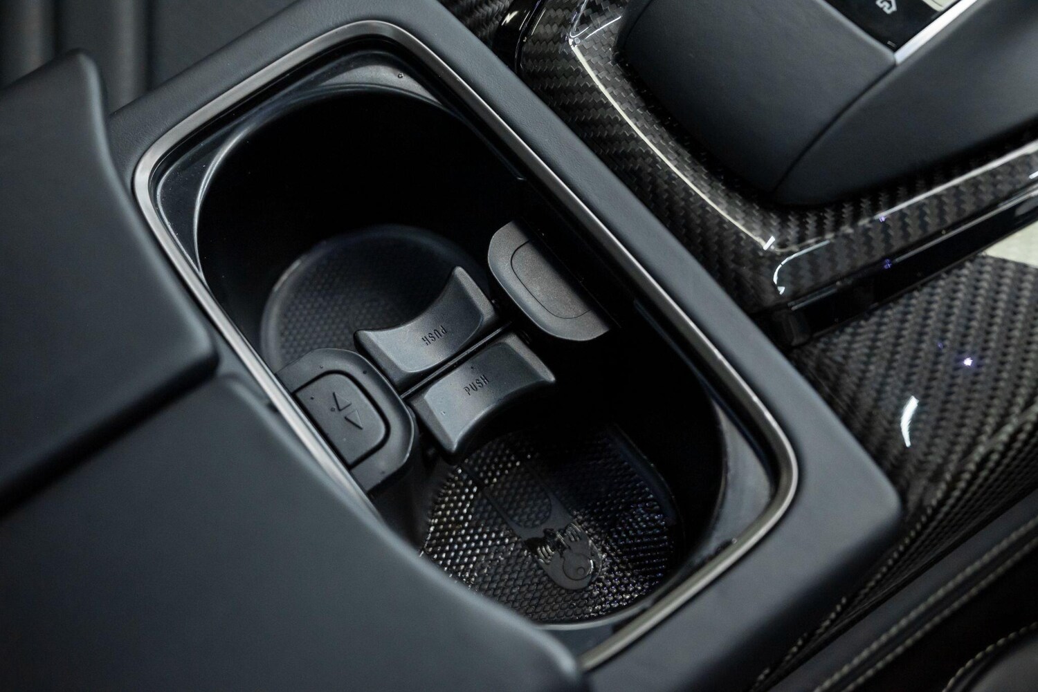 Used Aston Martin DBX for sale - 77510020: Photo 80