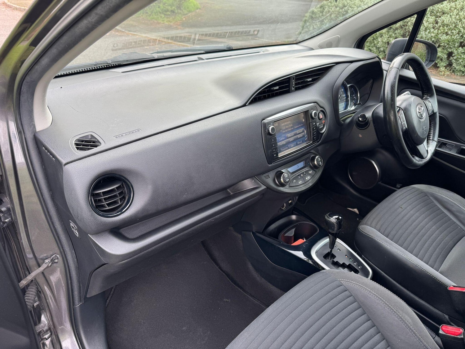 Used Toyota Yaris 2017 for sale - 78215688: Photo 19