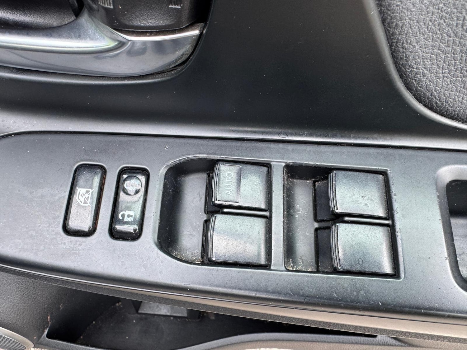 Used Toyota Yaris 2017 for sale - 78215688: Photo 28