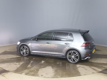 Used Volkswagen Golf 2017 for sale - 77455365: Photo