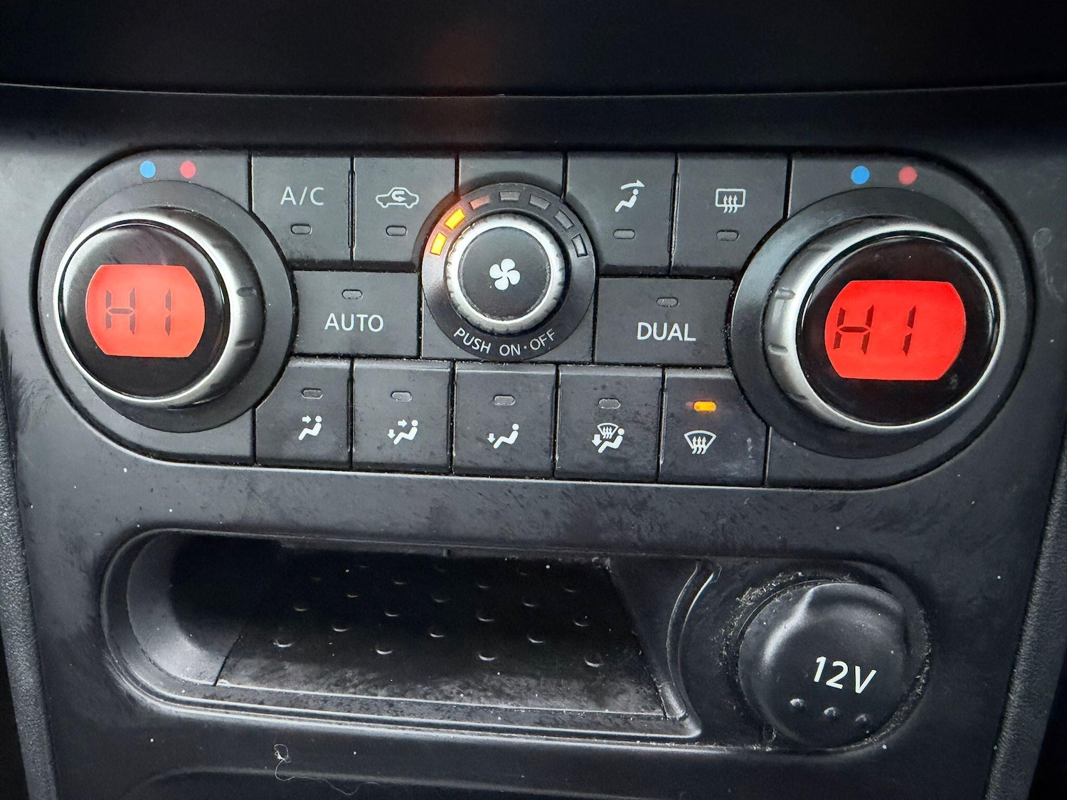 Used Nissan Qashqai for sale - 77214963: Photo 25