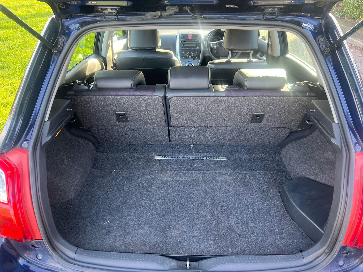 Used Toyota Auris 2010 for sale - 77657607: Photo 11