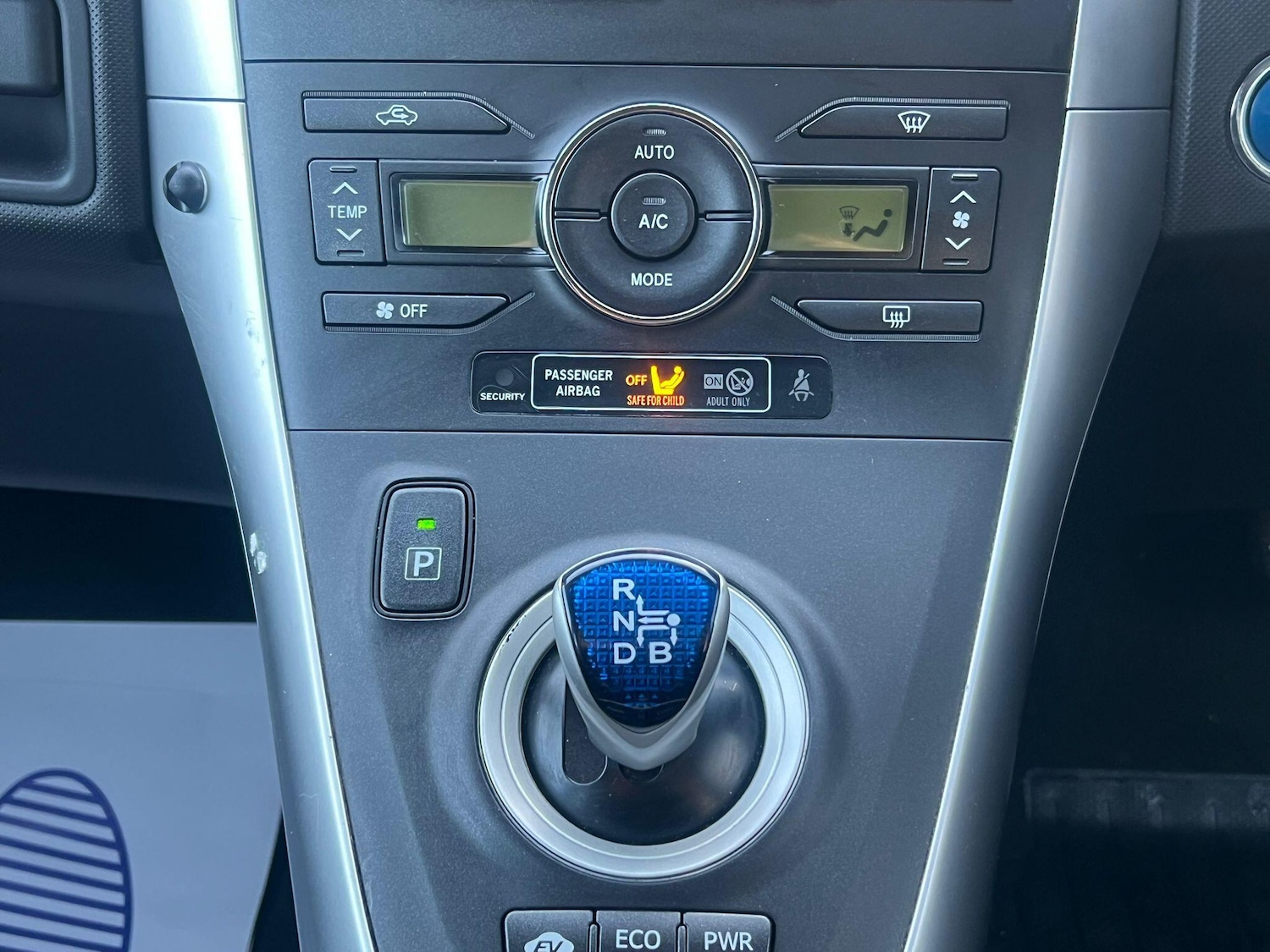 Used Toyota Auris 2010 for sale - 77657607: Photo 14