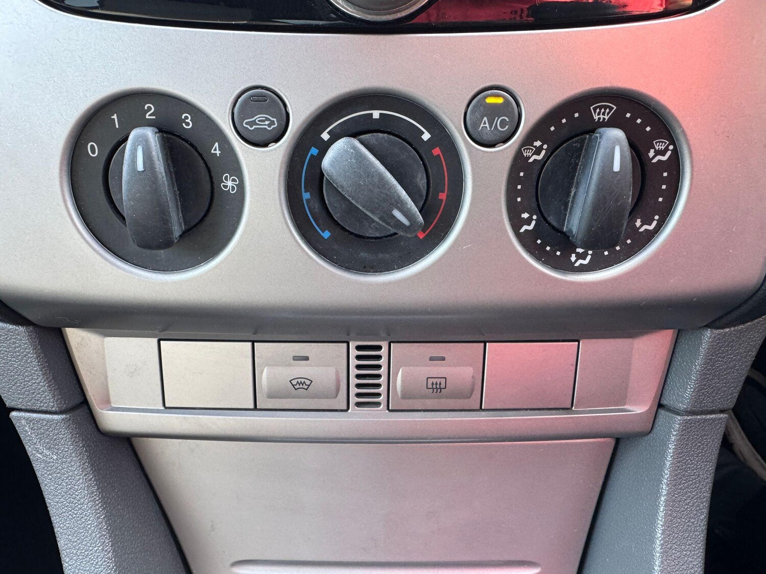 Used Ford Focus 2010 for sale - 78215693: Photo 17