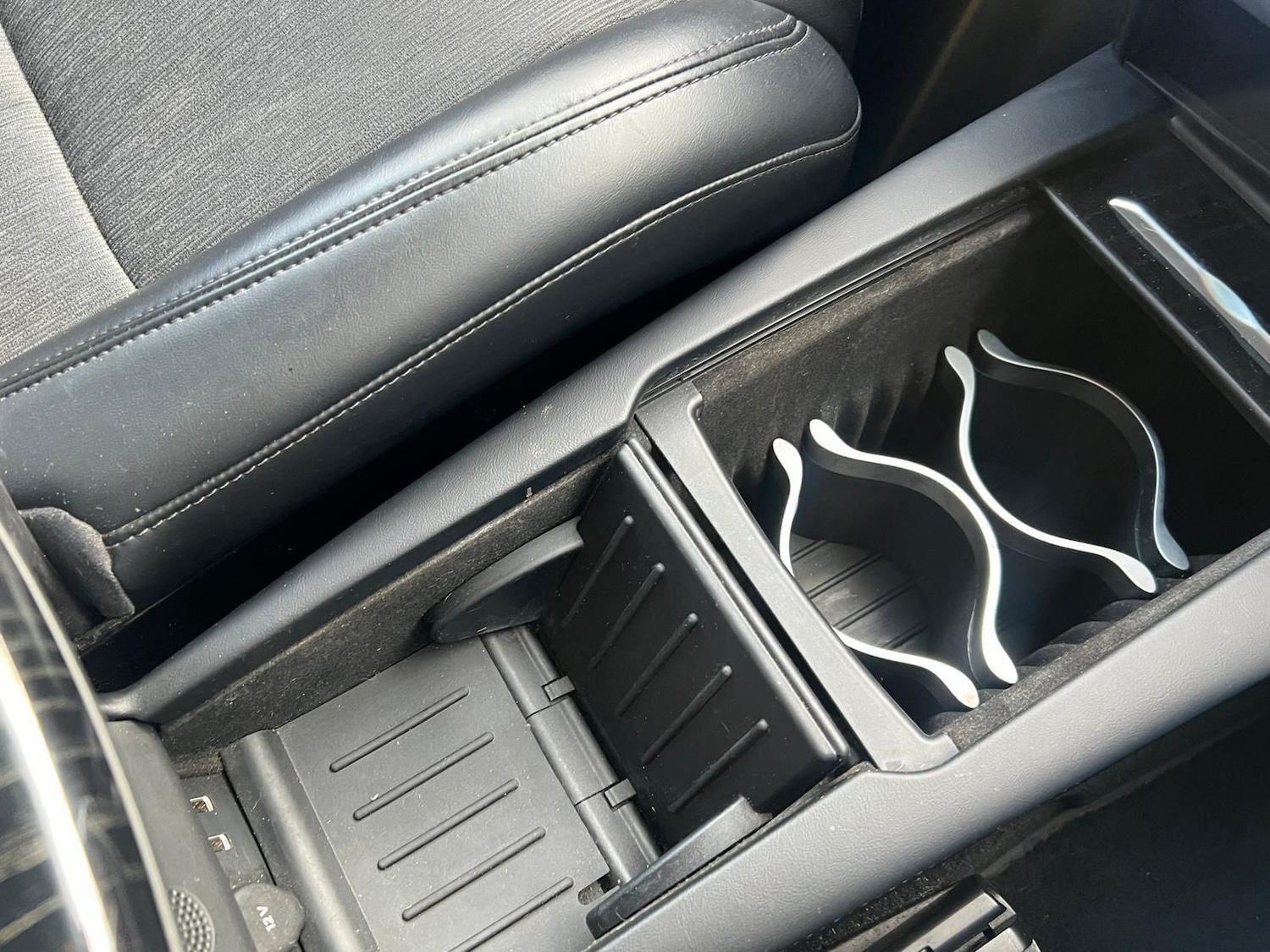 Used Tesla Model X 2017 for sale - 77332008: Photo 37