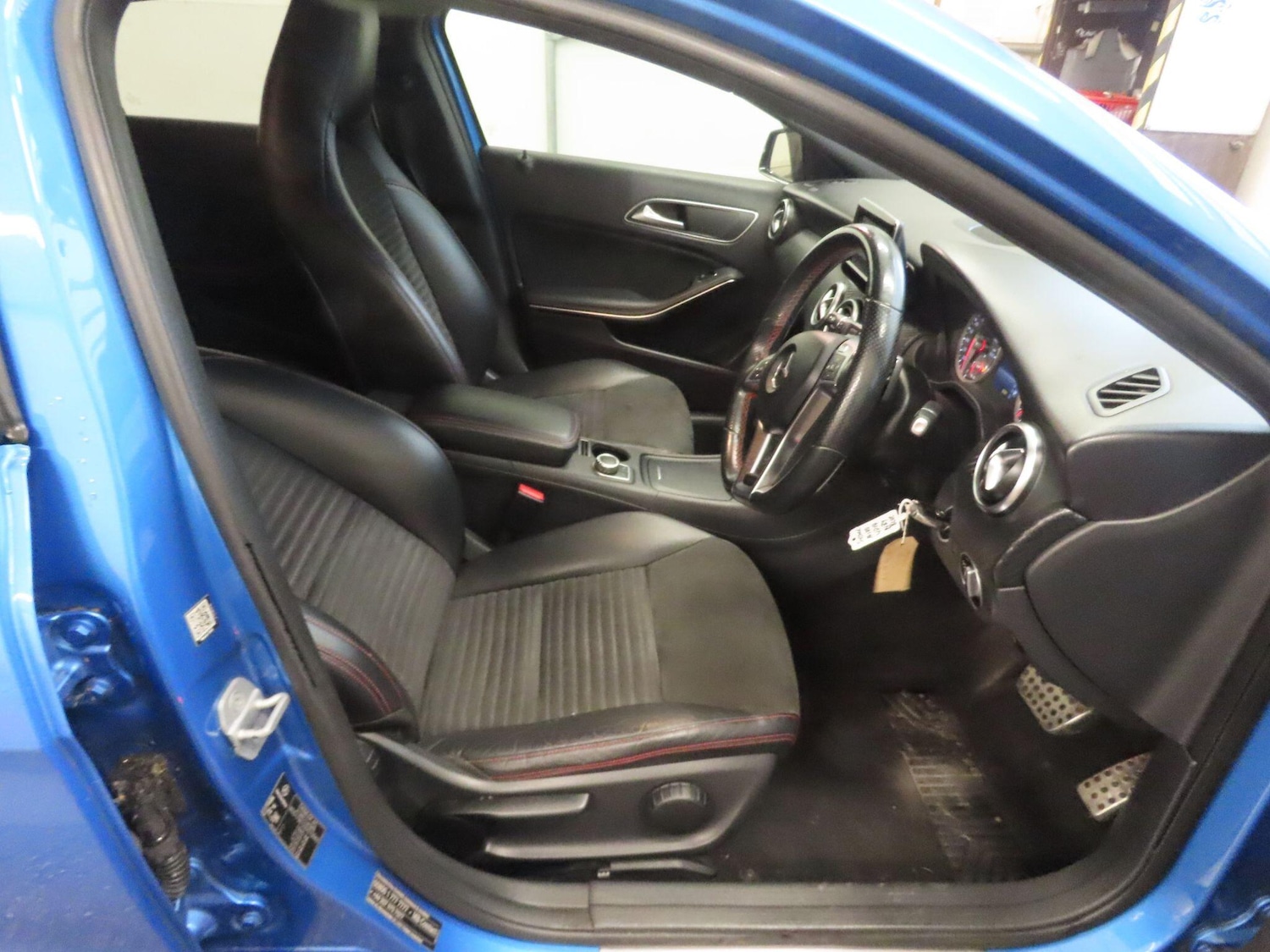 Used Mercedes-Benz A-Class 2014 for sale - 77386984: Photo 11