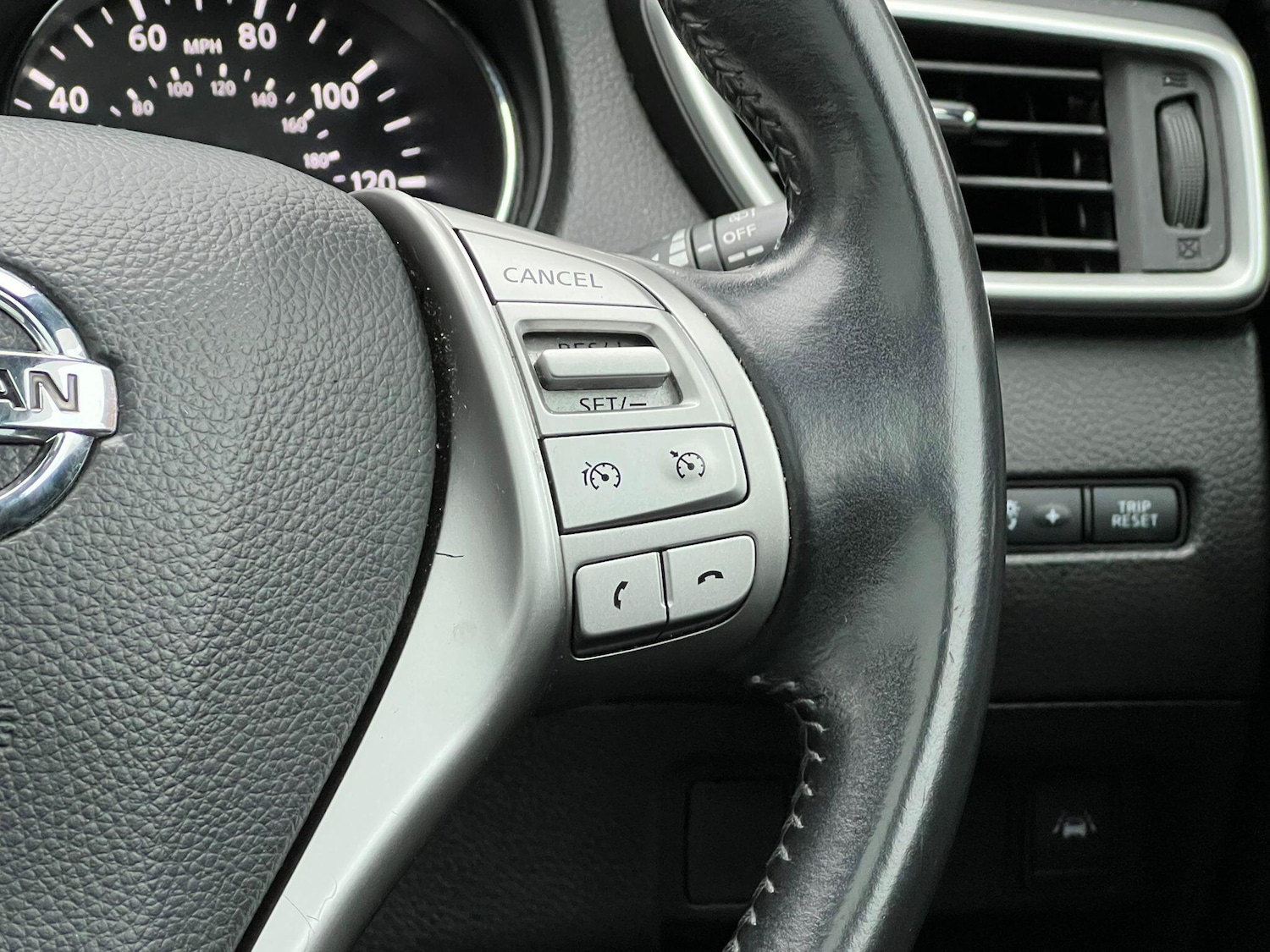 Used Nissan Qashqai for sale - 77214776: Photo 18