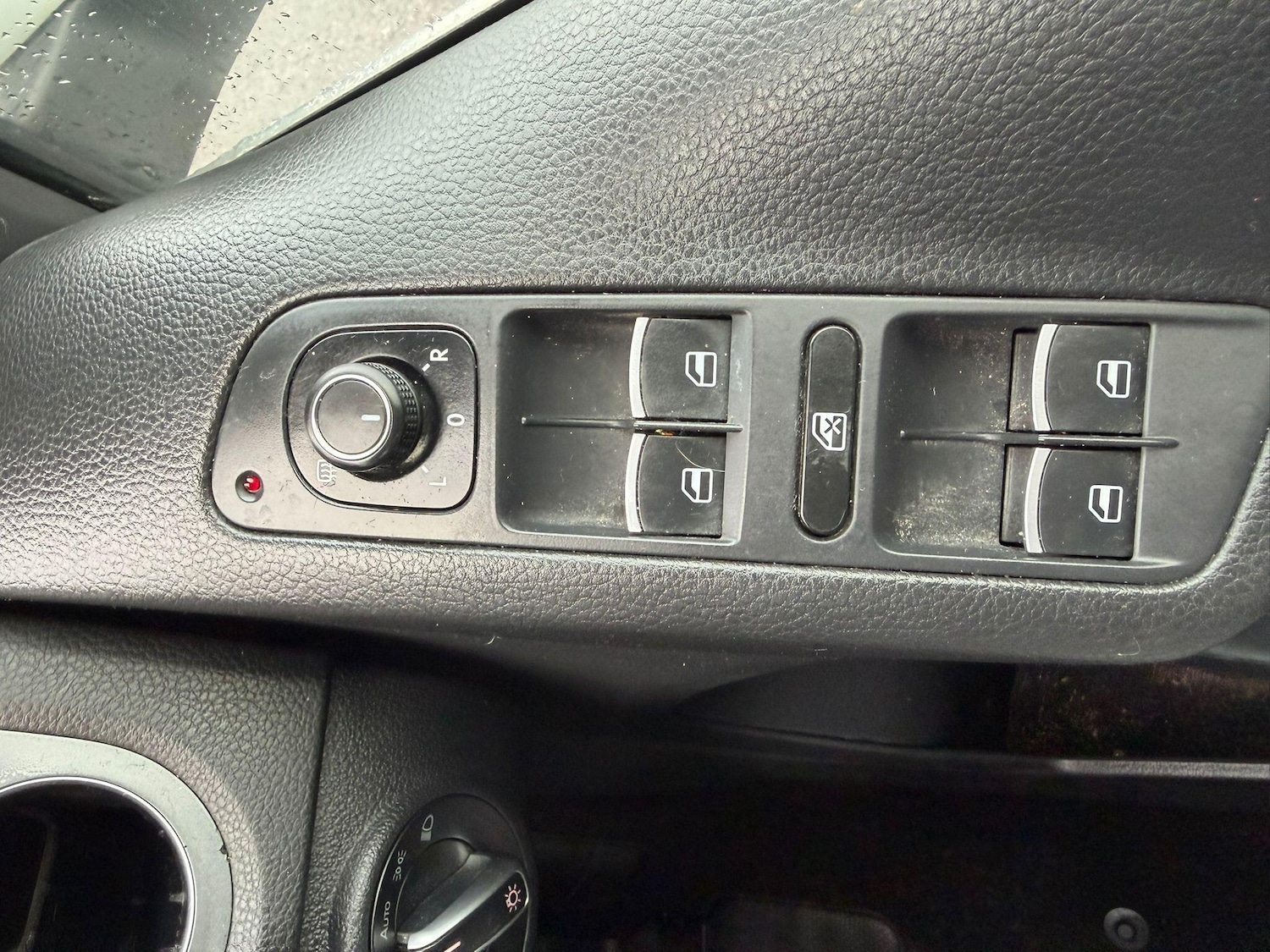 Used Volkswagen Tiguan 2015 for sale - 77395932: Photo 32