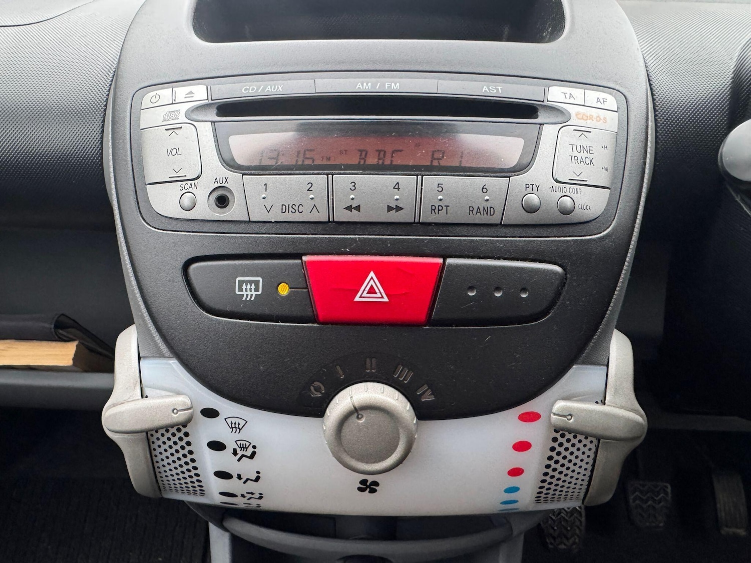 Used Peugeot 107 2010 for sale - 77215600: Photo 20