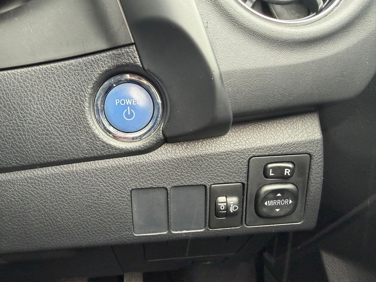 Used Toyota Auris 2015 for sale - 77696772: Photo 33