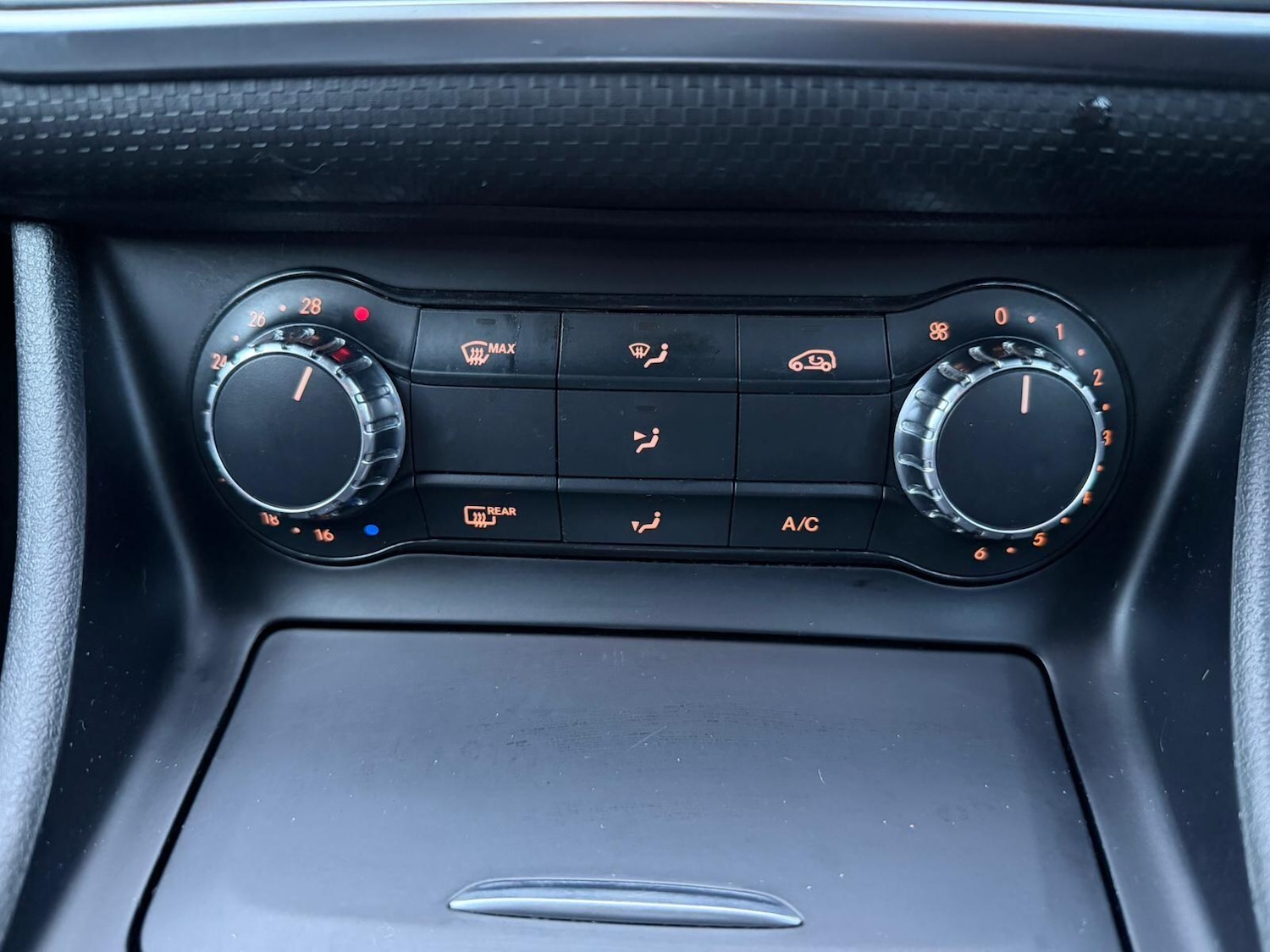 Used Mercedes-Benz A-Class 2015 for sale - 77215182: Photo 16