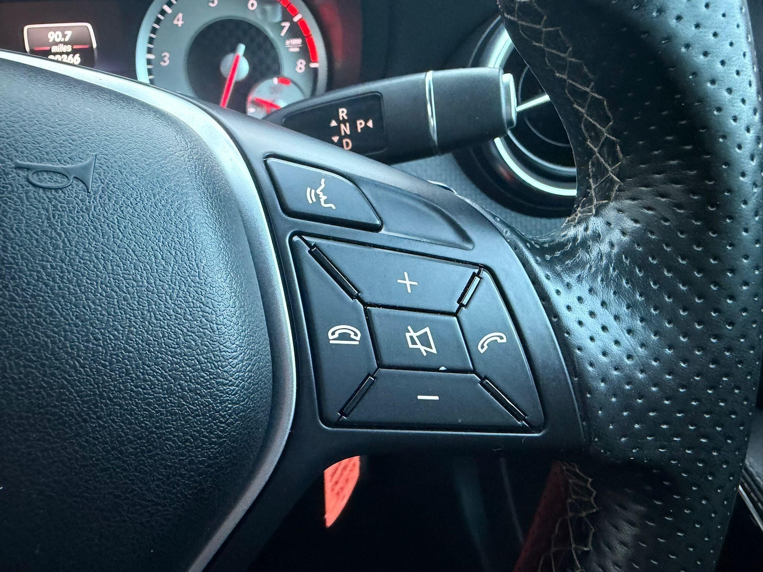 Used Mercedes-Benz A-Class 2015 for sale - 77215182: Photo 21