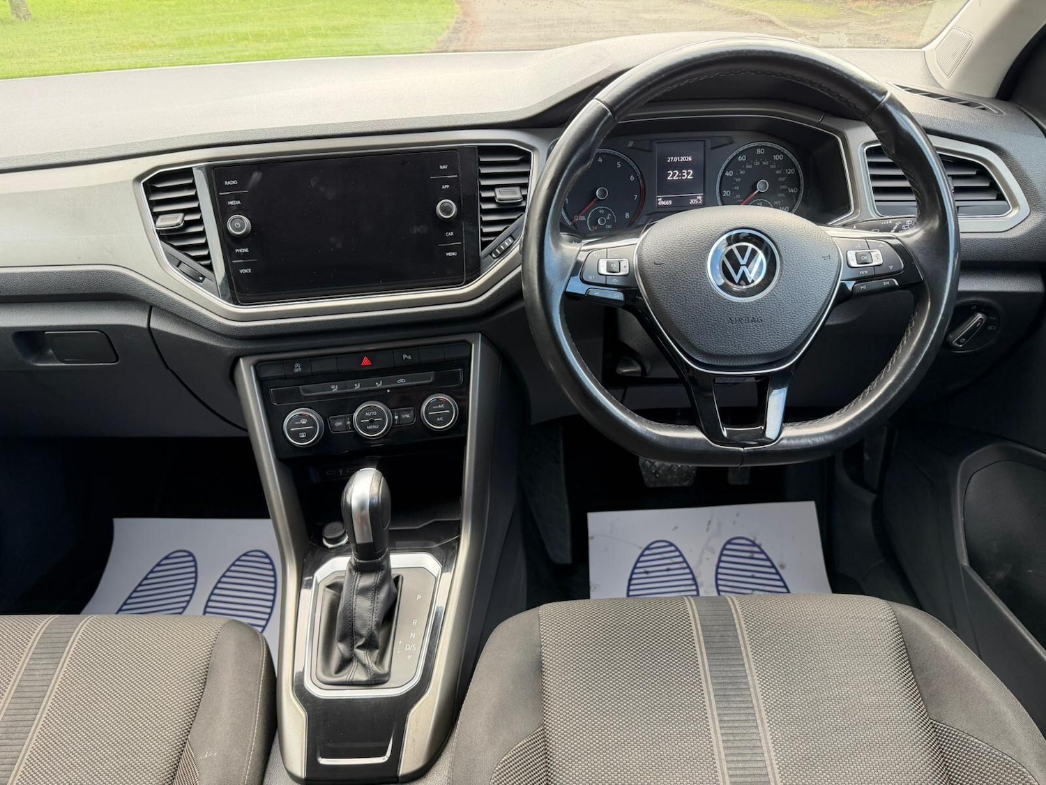 Used Volkswagen T-Roc 2020 for sale - 77574006: Photo 17