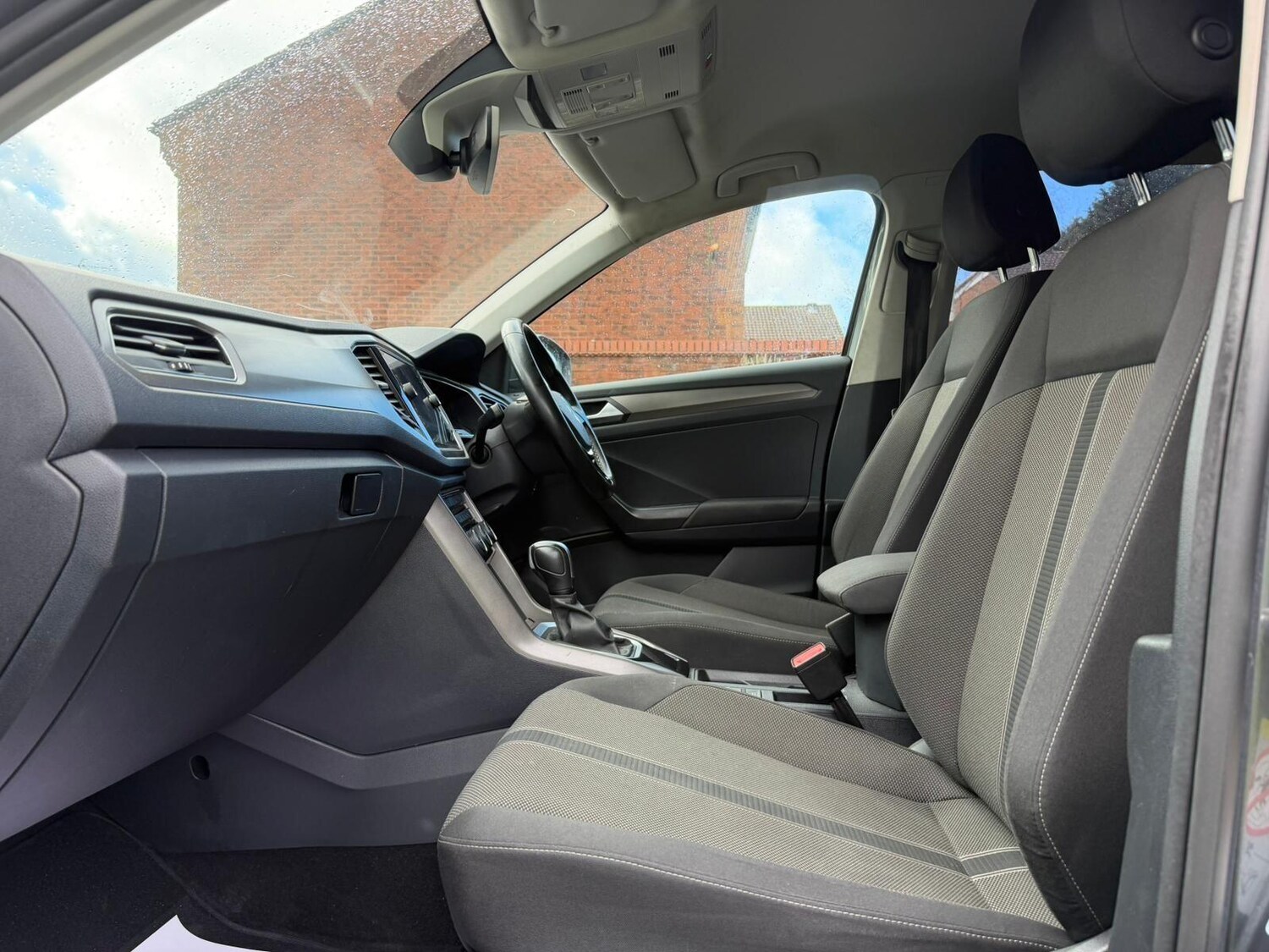 Used Volkswagen T-Roc 2020 for sale - 77574006: Photo 22