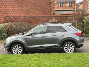 Used Volkswagen T-Roc 2020 for sale - 77574006: Photo