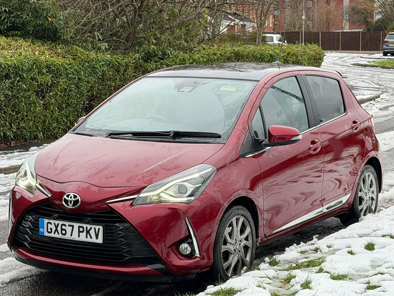 Used Toyota Yaris 2017 for sale - 77215087: Photo 2
