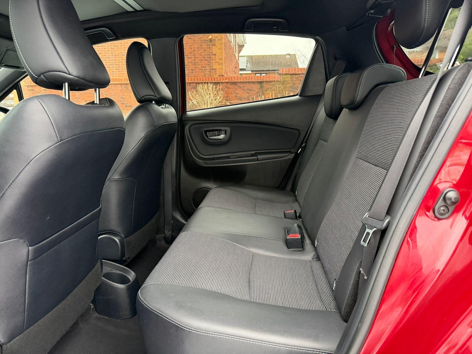 Used Toyota Yaris 2017 for sale - 77215087: Photo 22