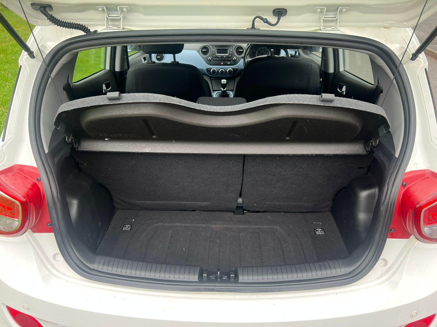 Used Hyundai i10 for sale - 77537573: Photo 11