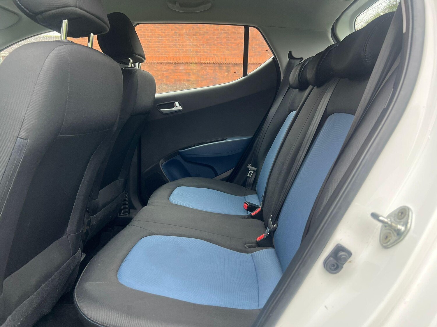 Used Hyundai i10 for sale - 77537573: Photo 24