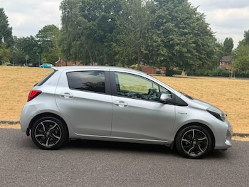Used Toyota Yaris 2016 for sale - 79255614: Photo