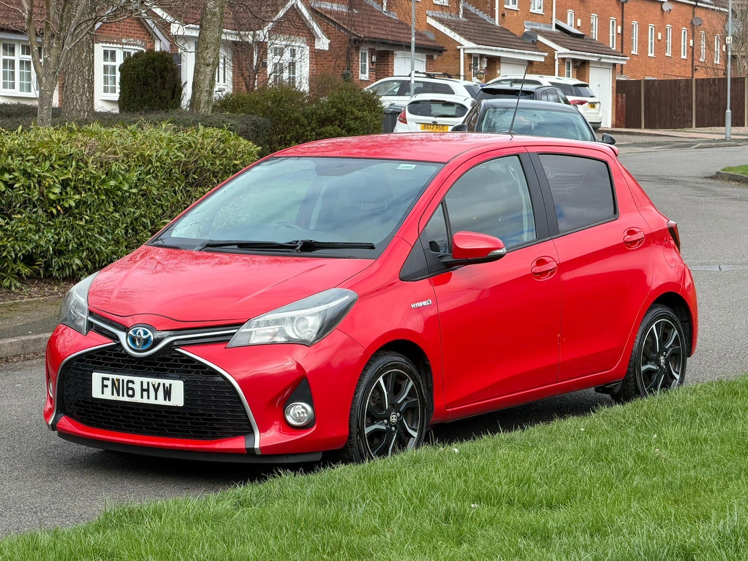 Used Toyota Yaris for sale - 77823892: Photo 2