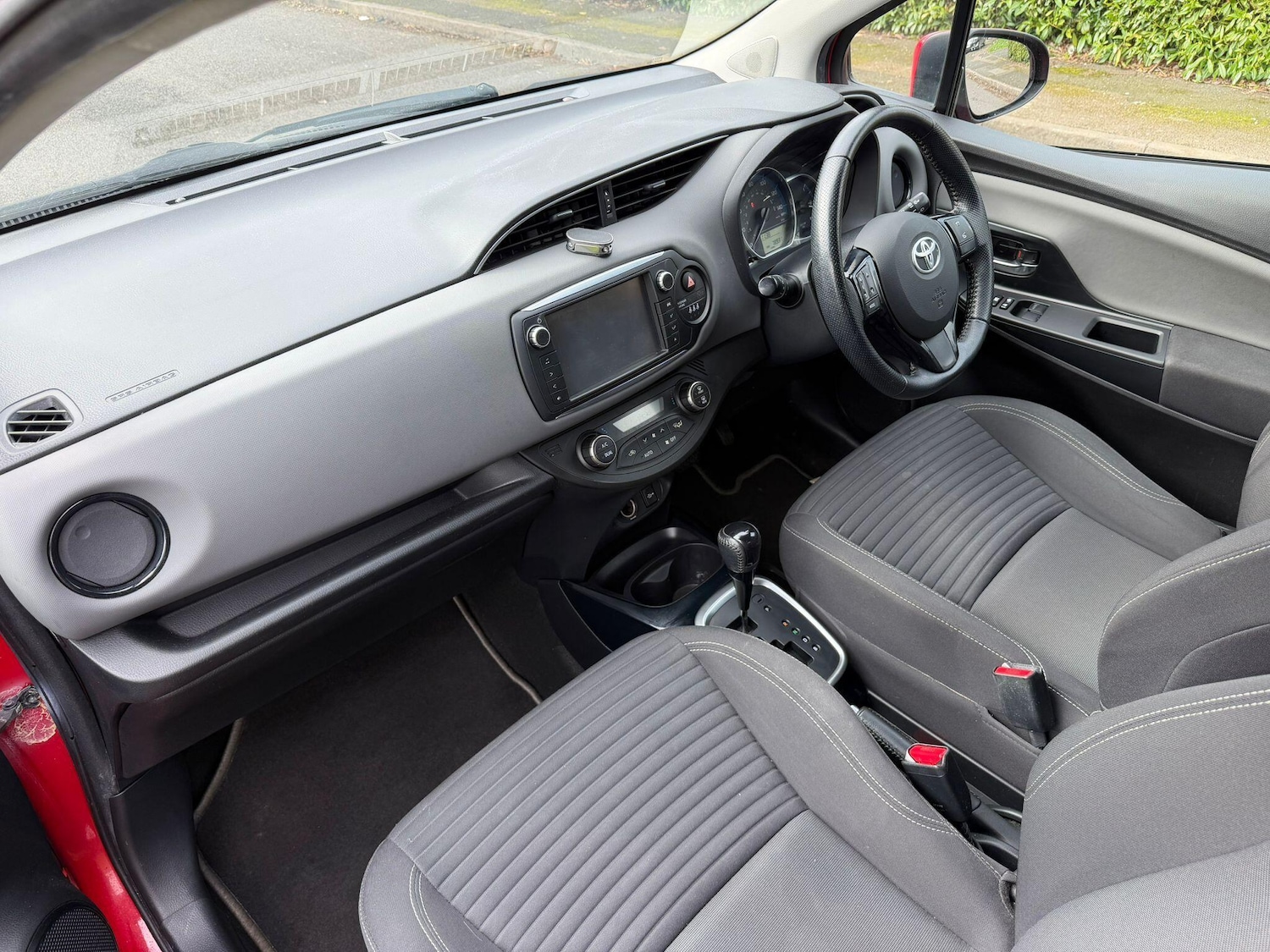 Used Toyota Yaris for sale - 77823892: Photo 32