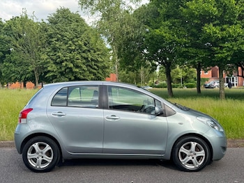 Used Toyota Yaris 2010 for sale - 78843428: Photo