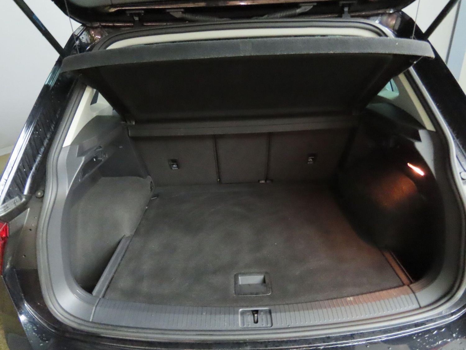 Used Volkswagen Tiguan 2018 for sale - 77320376: Photo 10