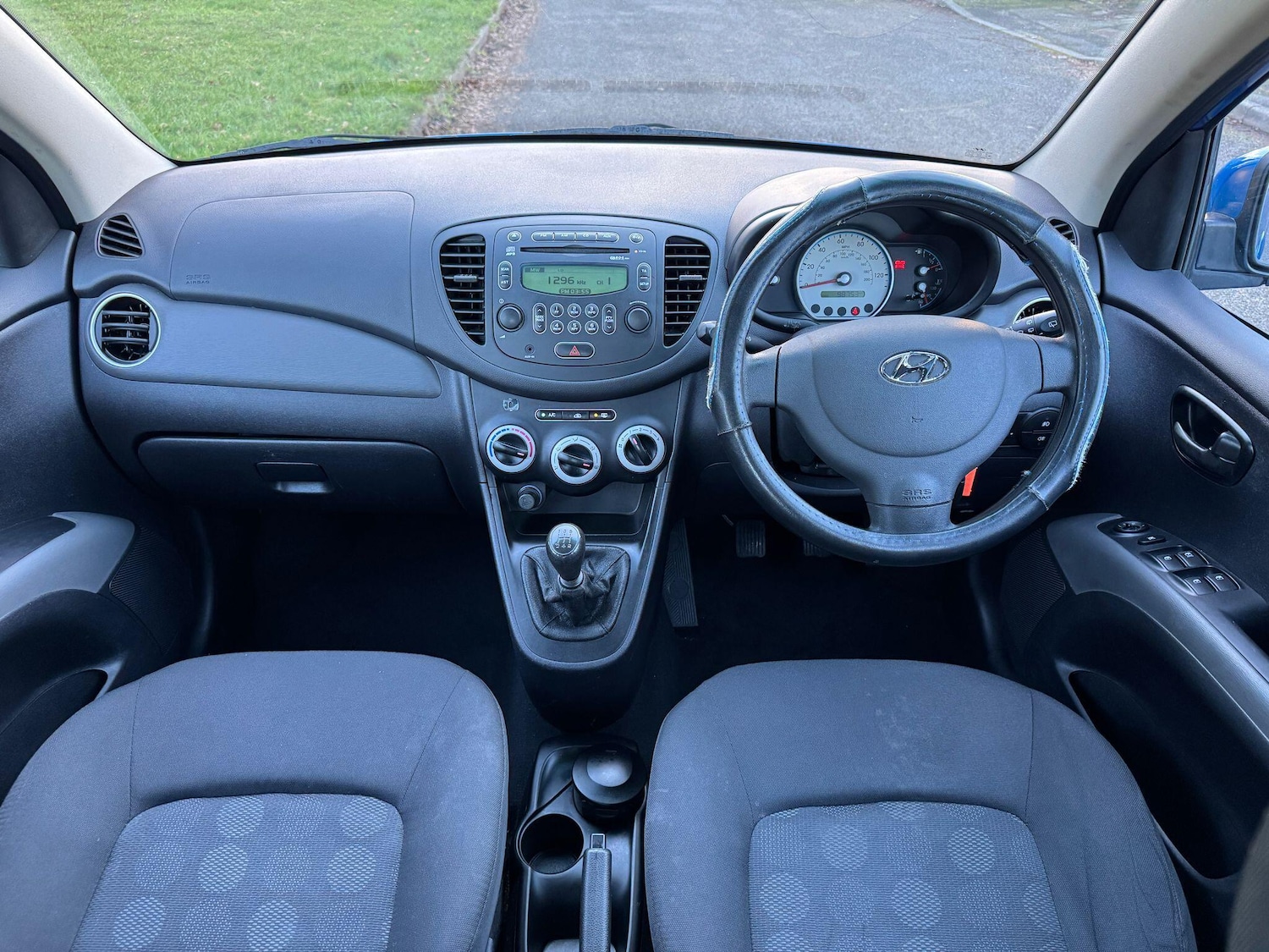 Used Hyundai i10 2009 for sale - 77352107: Photo 12