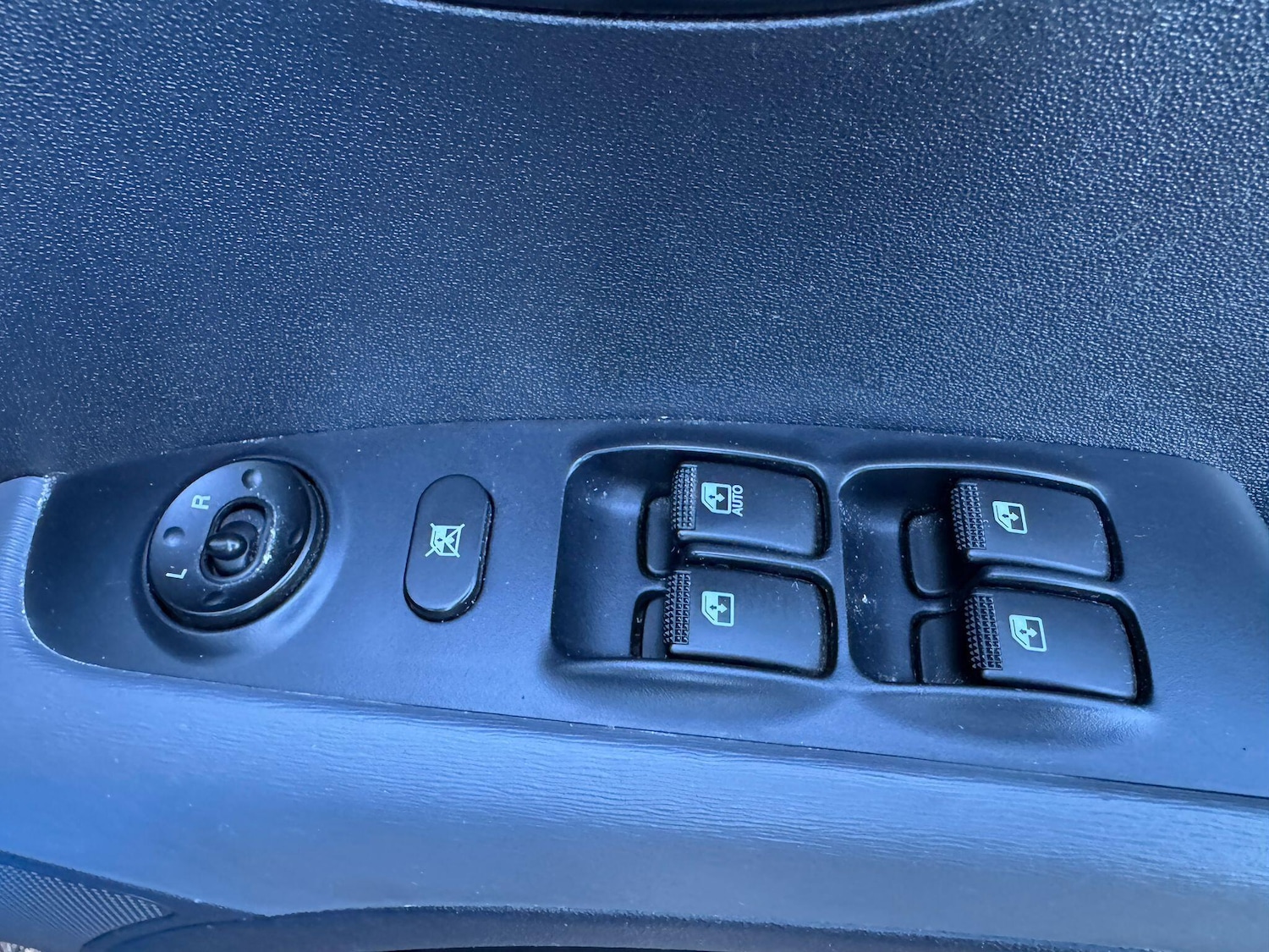 Used Hyundai i10 2009 for sale - 77352107: Photo 23