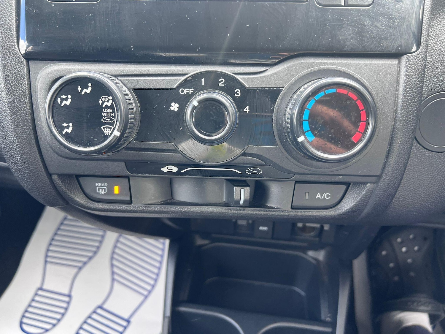 Used Honda Jazz 2018 for sale - 77214994: Photo 15