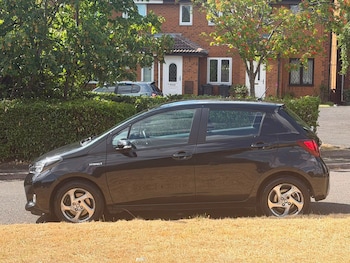 Used Toyota Yaris 2014 for sale - 79396487: Photo