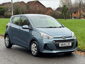 Used Hyundai i10 2019 for sale - 77230192: Photo